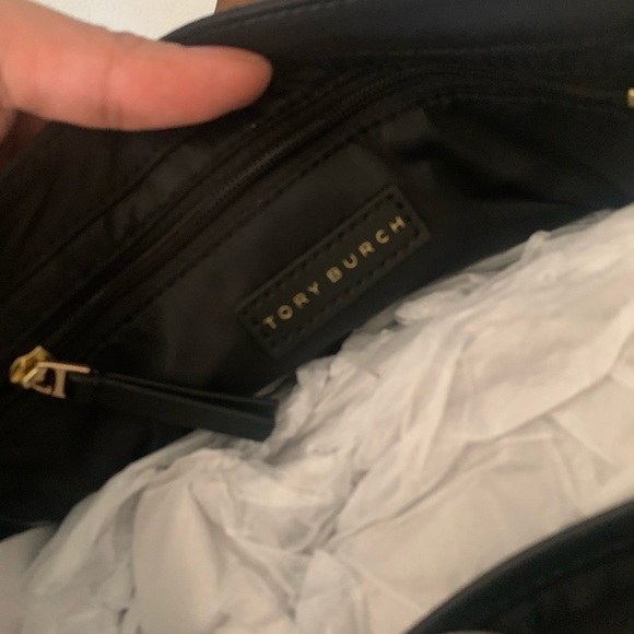 Last one 🖤New Tory Burch crossbody nylon 🖤 - Picture 13 of 15